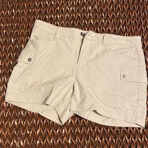 Like new, with pockets